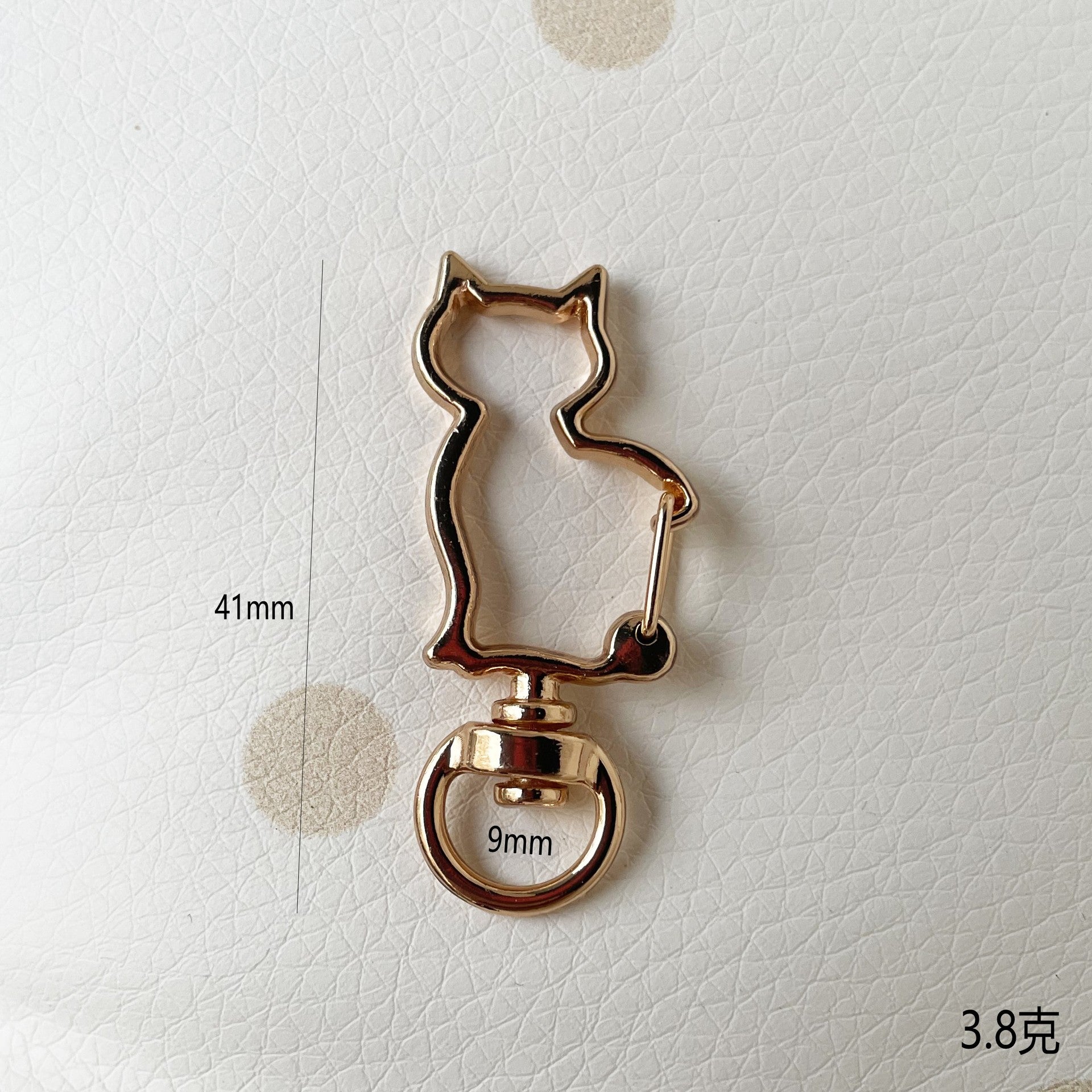 Wholesale shaped keychain metal cat dolphin love five-pointed star cherry blossom shell jewelry accessories diy